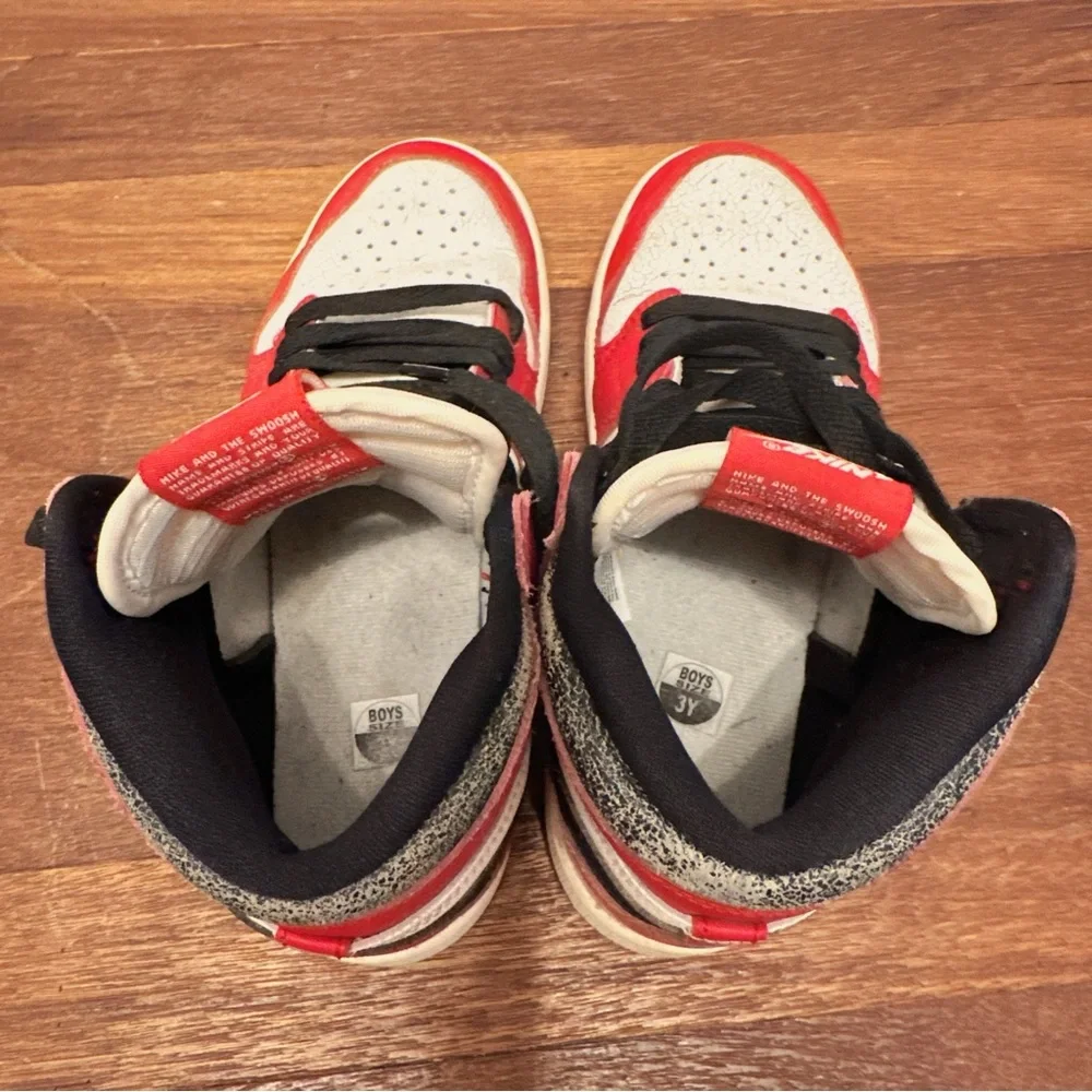 Nike Air Jordan 1 Mid FD1412-612 Chicago Red White Black Boy 3Y Sneakers